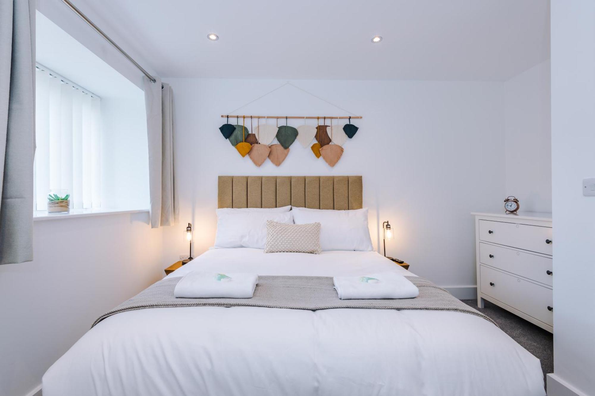 Number 21: A Breathtaking Chester Cottage With Parking Mollington  Экстерьер фото