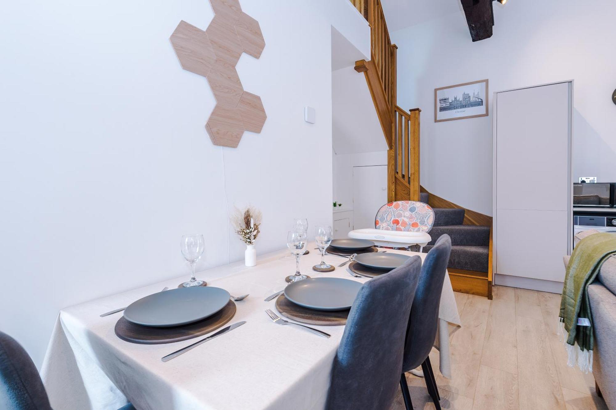 Number 21: A Breathtaking Chester Cottage With Parking Mollington  Экстерьер фото